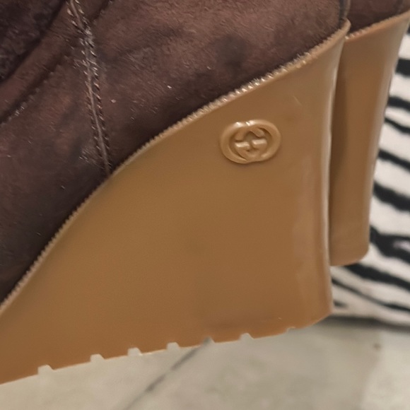 Gucci Merino Lambskin Shearling Wedge Boots w/FUR  size 6 1/2 B - Picture 10 of 17